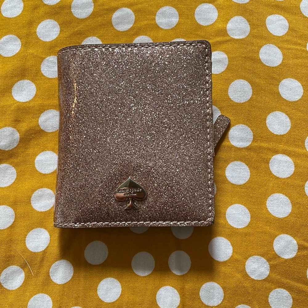 Kate Spade Wallet 💗